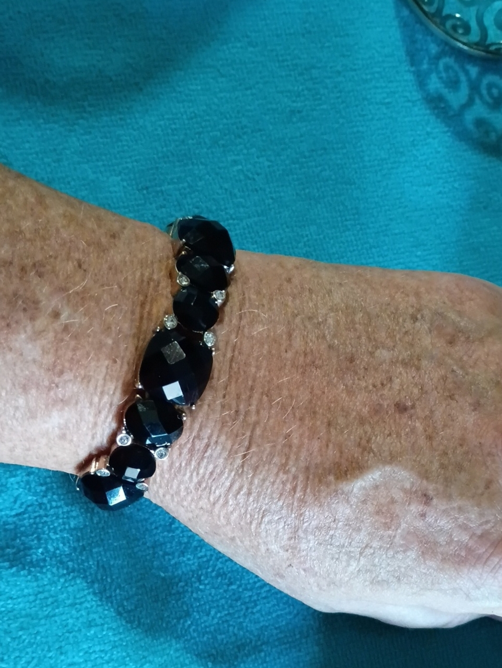 Black Faceted Stone Streachy Bracelet with Sparkle Accents - Women Jewelry.Good